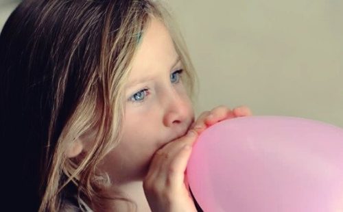 La tecnica del palloncino per calmare i bambini nervosi