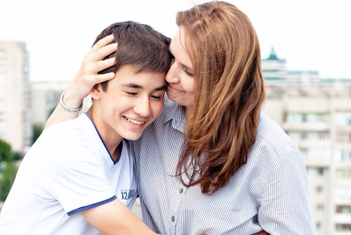 Tra i vantaggi dell'essere madre c'è quello di imparare veramente cosa significa amare qualcuno in maniera condizionata