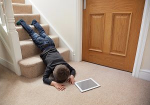 Cadute e colpi alla testa: che cosa fare?