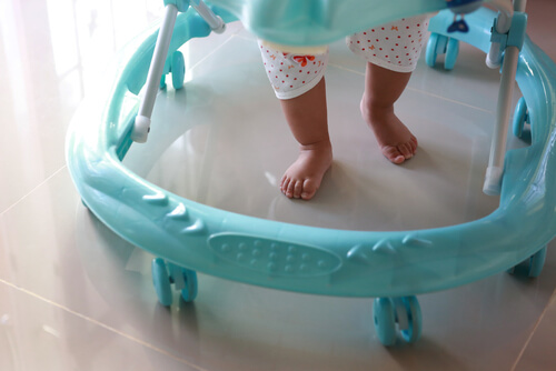 L'uso del girello può ostacolare lo sviluppo del bambino