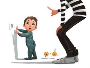 Allontanare i bambini dalle prese elettriche: ecco come