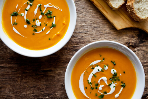 I purè ricchi di proteine per bambini rappresentano un alimento completo per introdurre il bambino a sapori nuovi