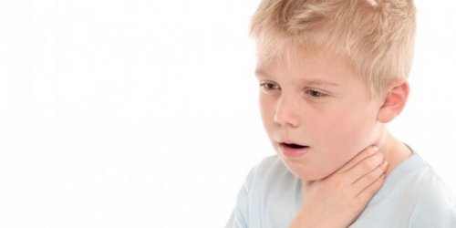 Se vostro figlio ingoia un oggetto, è fondamentale non perdere la calma