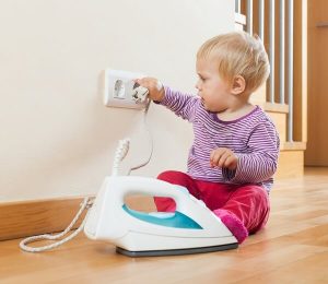 Cosa fare di fronte a un'ustione in un bambino?