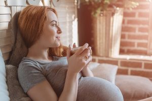 5 rimedi naturali per anticipare il parto