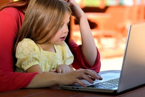 Essere madre e studiare allo stesso tempo