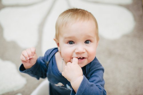 Il dolore alle gengive nei bebè è assolutamente normale, durante la fase della dentizione
