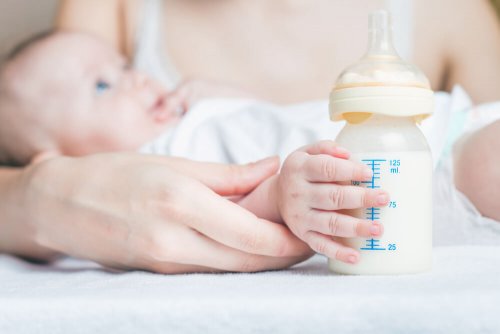 Diversi tipi di latte per neonati