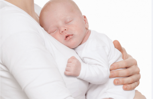 Terapia craniosacrale nel bebè: in cosa consiste?