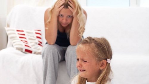 Uno dei modi per affrontare un bambino arrabbiato è mantenere la calma.