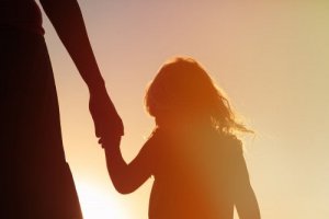 Una mente piena di ricordi è il cammino verso la felicità di vostro figlio