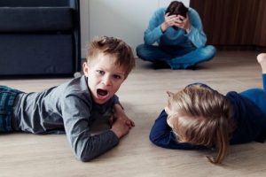 Bambini disobbedienti, cosa fare per educarli?