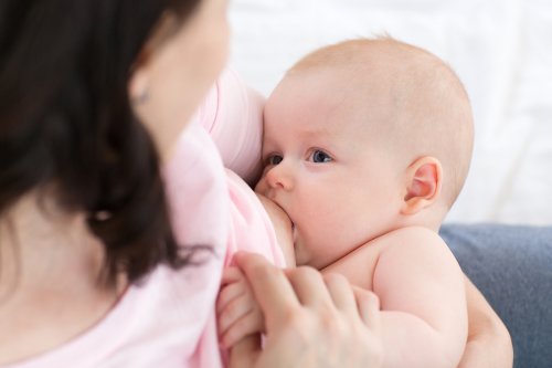 L'allattamento fa bruciare molte calorie all'organismo e dunque aiuta e ritrovare la forma dopo il parto