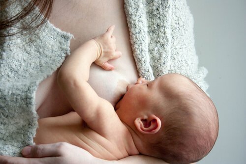 Madre e allattamento