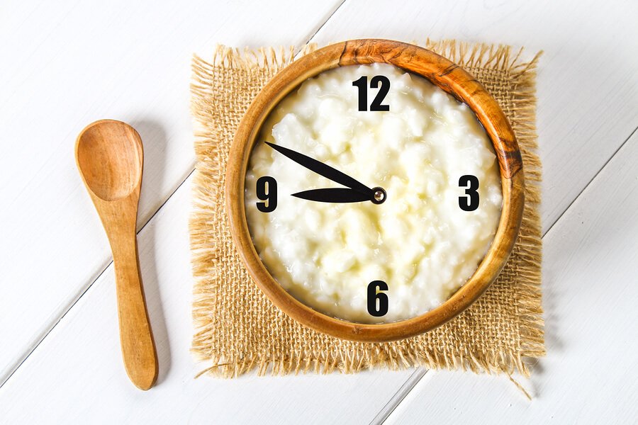 È importante che il bebè inizi a mangiare le sue prime pappe sempre alla stessa ora