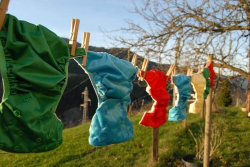 I pannolini di stoffa possono essere lavati e venire riutilizzati più e più volte