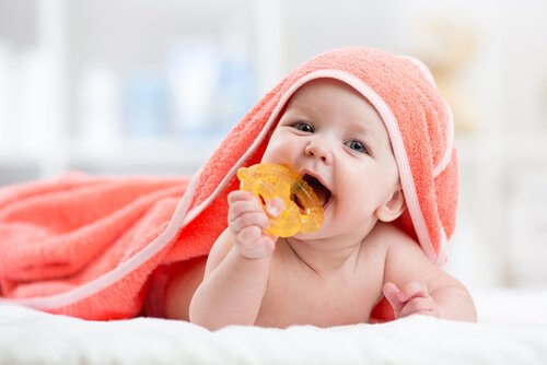 Un asciugamano per neonati