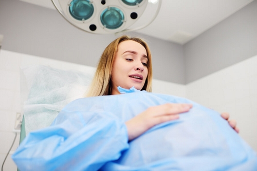 Vomito durante il parto: quali sono le cause?