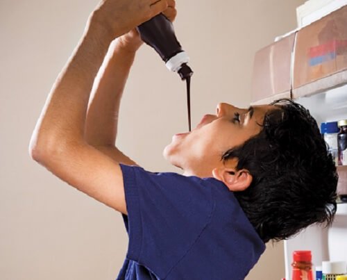 Lasciare i figli soli in casa