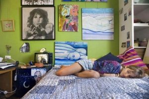 Cosa fare quando l’adolescente si chiude nella sua stanza?