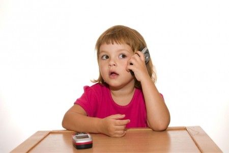 La dislalia infantile consiste nell'omissione, sostituzione o alterazione di determinati fonemi da parte del bambino