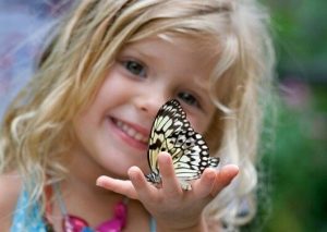 I bambini sono come farfalle nel cielo