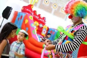 Festeggiare un compleanno favoloso a basso costo, come fare?
