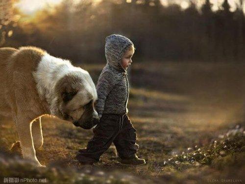 bambini che riflettono la bontà
