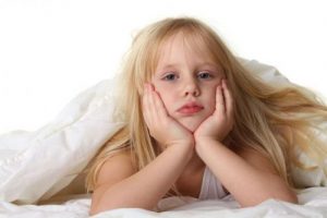 Cosa fare se vostro figlio non si alza per andare a scuola?