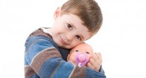 A mio figlio piacciono le cose da bambina