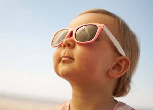 Imparate a proteggere dal sole il vostro bambino
