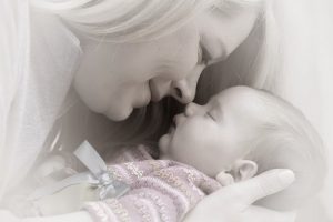 Emancipazione della donna, un effetto della maternità
