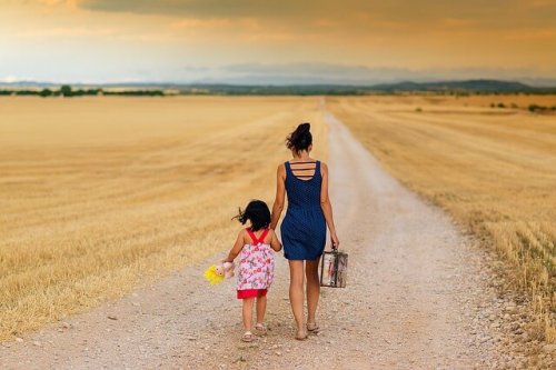 Mamma e figlia insieme verso il futuro
