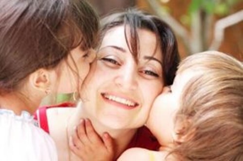 Essere madre è trovare la felicità in quella dei figli