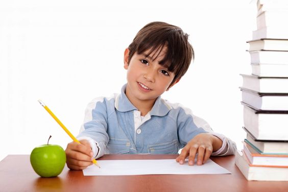 Bambino a scuola