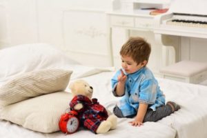 Il mio bebè non si separa dal suo peluche