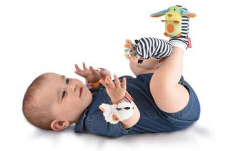 I sonaglini sono degli ottimi giochi per neonato per gli stimoli che offrono al piccolo