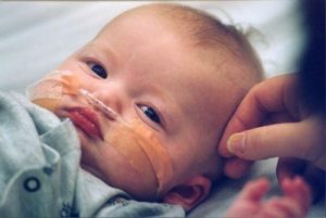 La battaglia di una madre per la salute di suo figlio