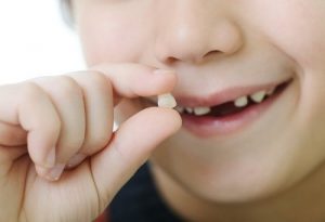 Denti da latte: quando iniziano a cadere e in che ordine