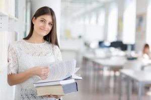 Essere madre e studiare allo stesso tempo: come fare?