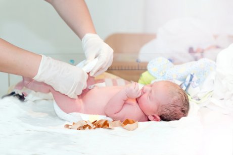 La donazione del cordone ombelicale è importante perché il sangue del cordone può salvare vite umane
