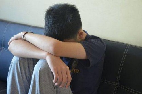 Ragazzo triste, le parole feriscono