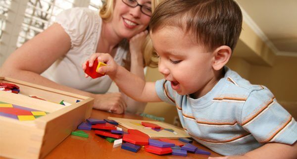 Sono molti i giochi da fare con il bambino per favorire il suo sviluppo