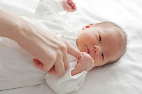 i bebè hanno bisogno dei nutrienti contenuti nello yogurt, per godere di uno sviluppo adeguato
