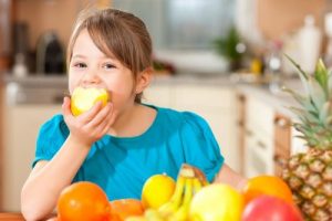 4 consigli per educare i bambini in modo sano