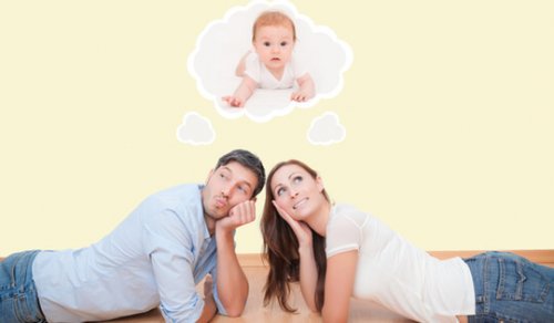 Uno degli errori da non fare prima della nascita del bambino è comprare tutti vestitini nuovi