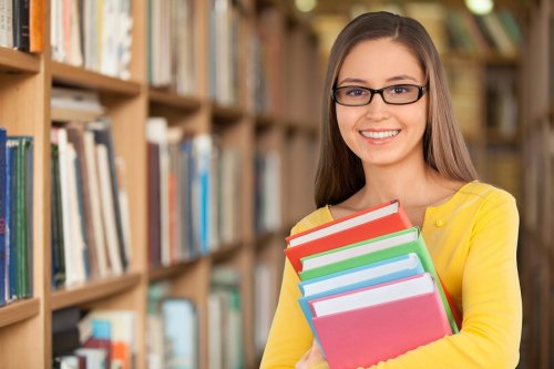 sono molte le ragioni per cui possiamo ricorrere all'uso delle biblioteche