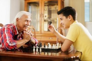 Perché dobbiamo promuovere il rispetto per le persone anziane?