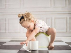Togliere il pannolino: non lo sceglie la maestra