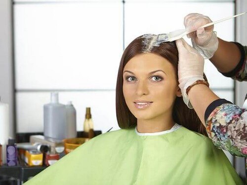 Donna dalla parrucchiera